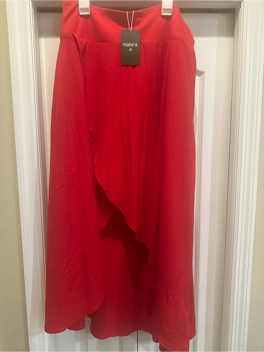 HALARA Bright Red High-Low Asymmetrical Skirt